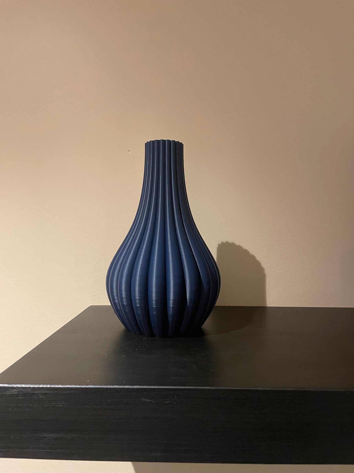 Ribbed Droplet Vase