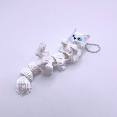 Snow Cat keyring featuring an adorable white cat design, winter-themed accessory with durable chain, perfect for keys, bags, or gifting.