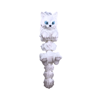 Snow Cat keyring featuring an adorable white cat design, winter-themed accessory with durable chain, perfect for keys, bags, or gifting.