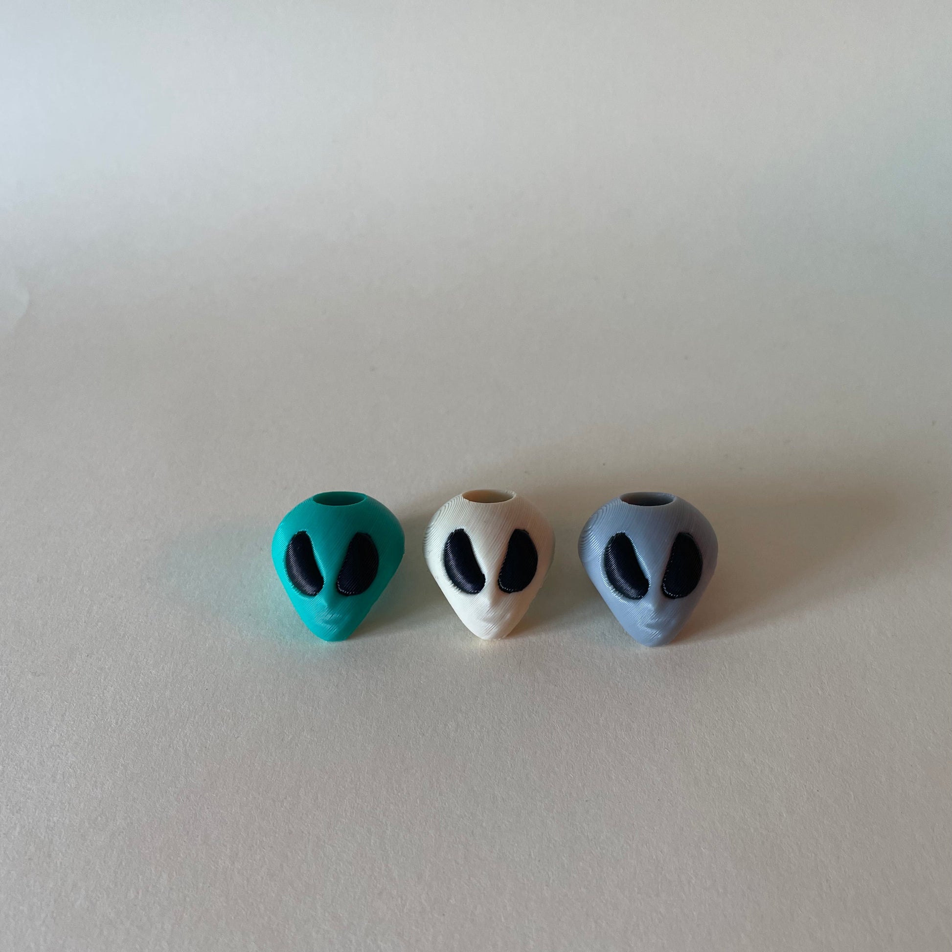 triple alien head hoodie beads
